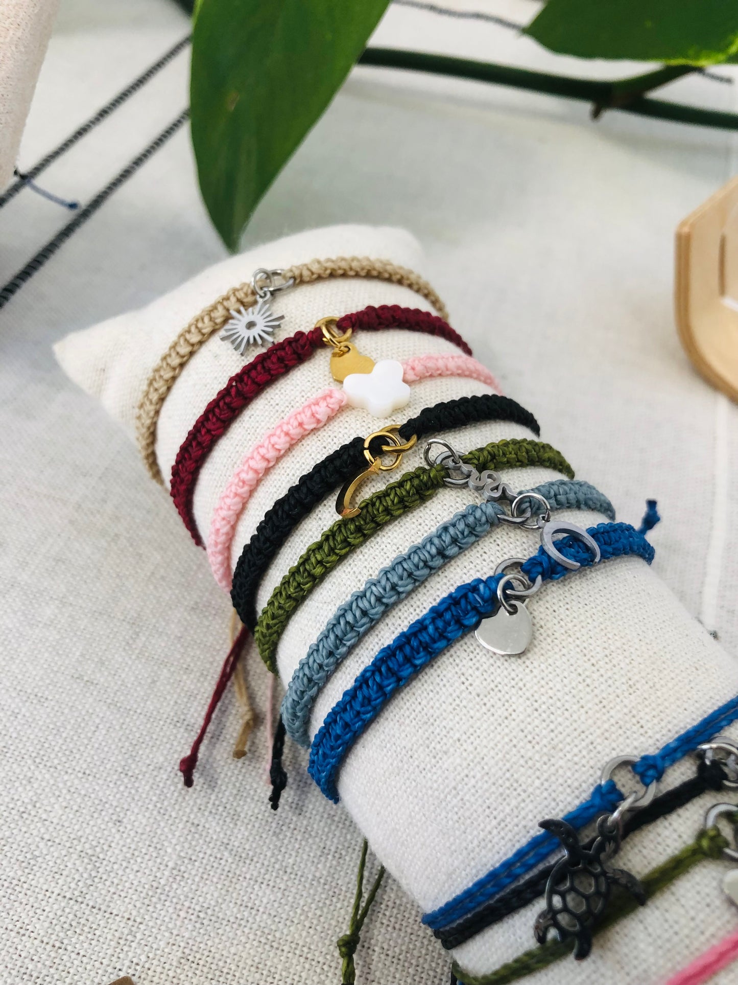 Bracelet épais breloques
